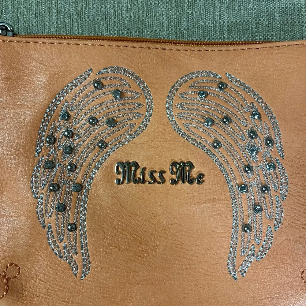 Miss Me Purse - Picture 2 of 2